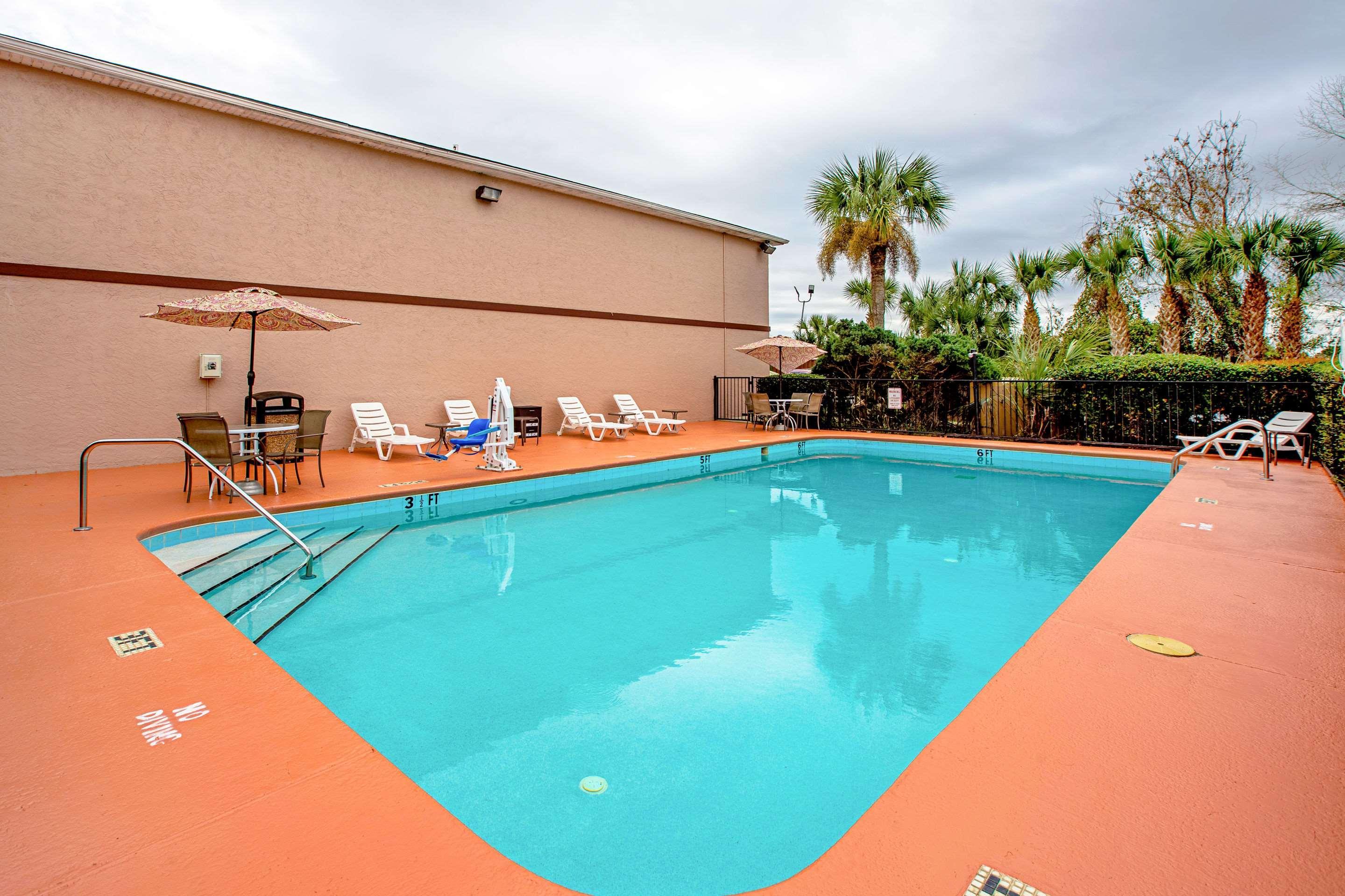 Quality Inn & Suites Live Oak I-10 Exit 283 Exterior photo